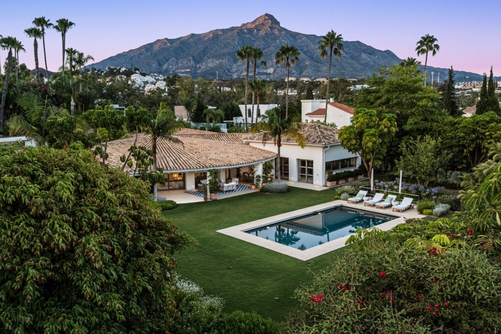 Rynek wtórny - Villa - Marbella - Nueva Andalucía