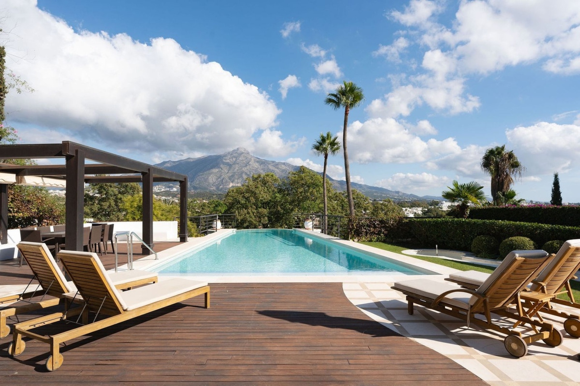 Rynek wtórny - Villa - Marbella - Nueva Andalucía