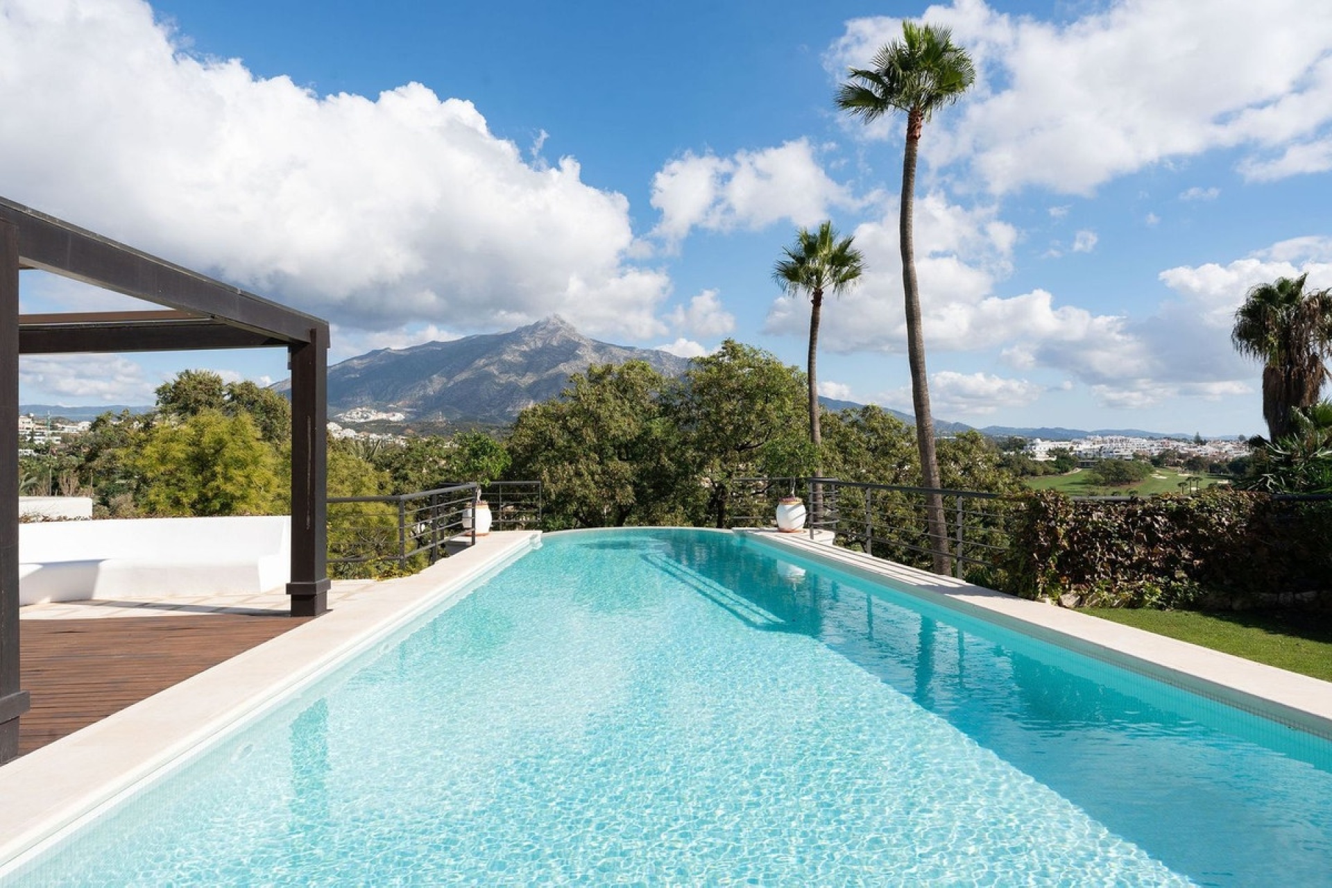 Rynek wtórny - Villa - Marbella - Nueva Andalucía