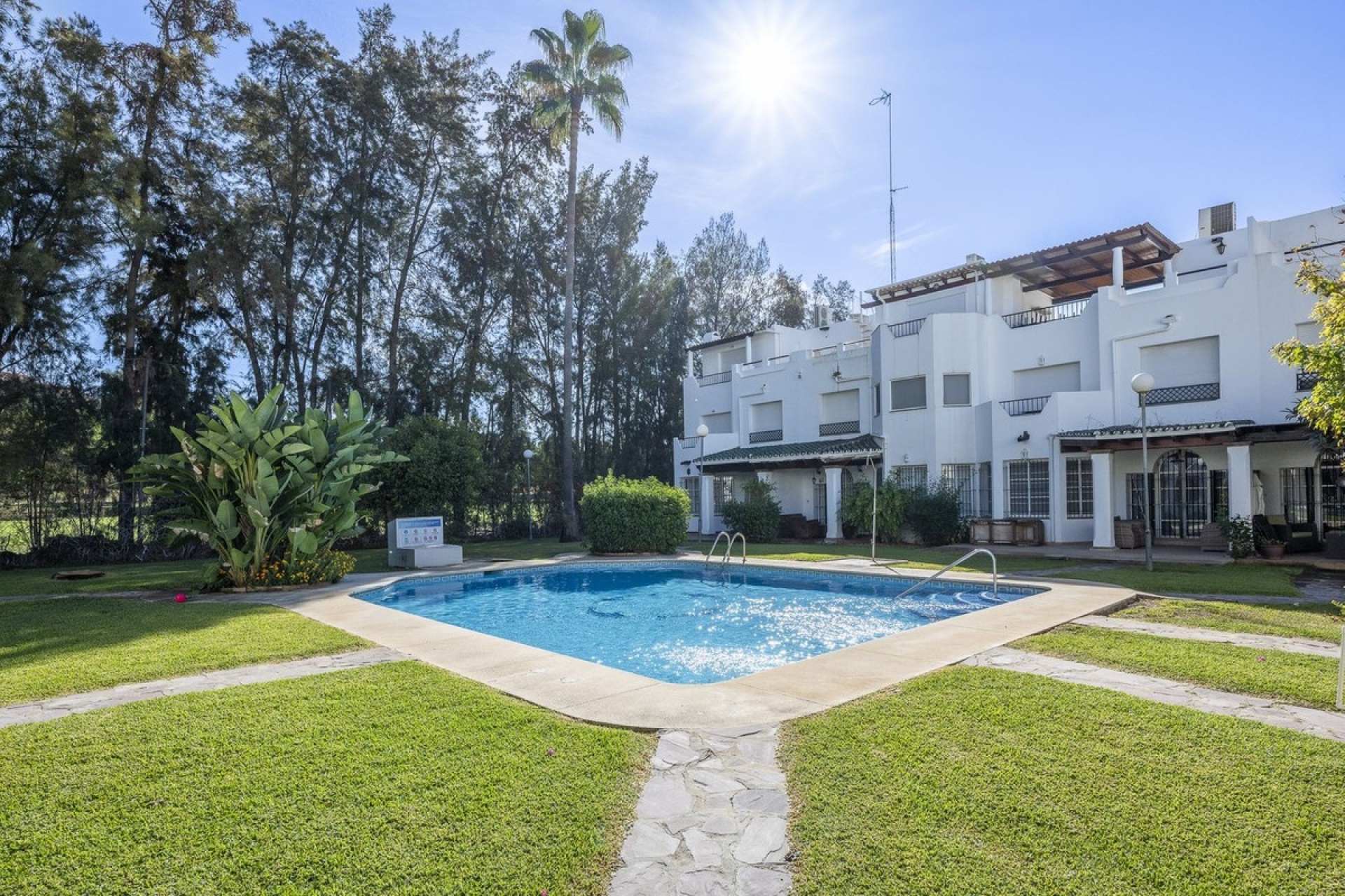 Rynek wtórny - Villa - Marbella - Nueva Andalucía