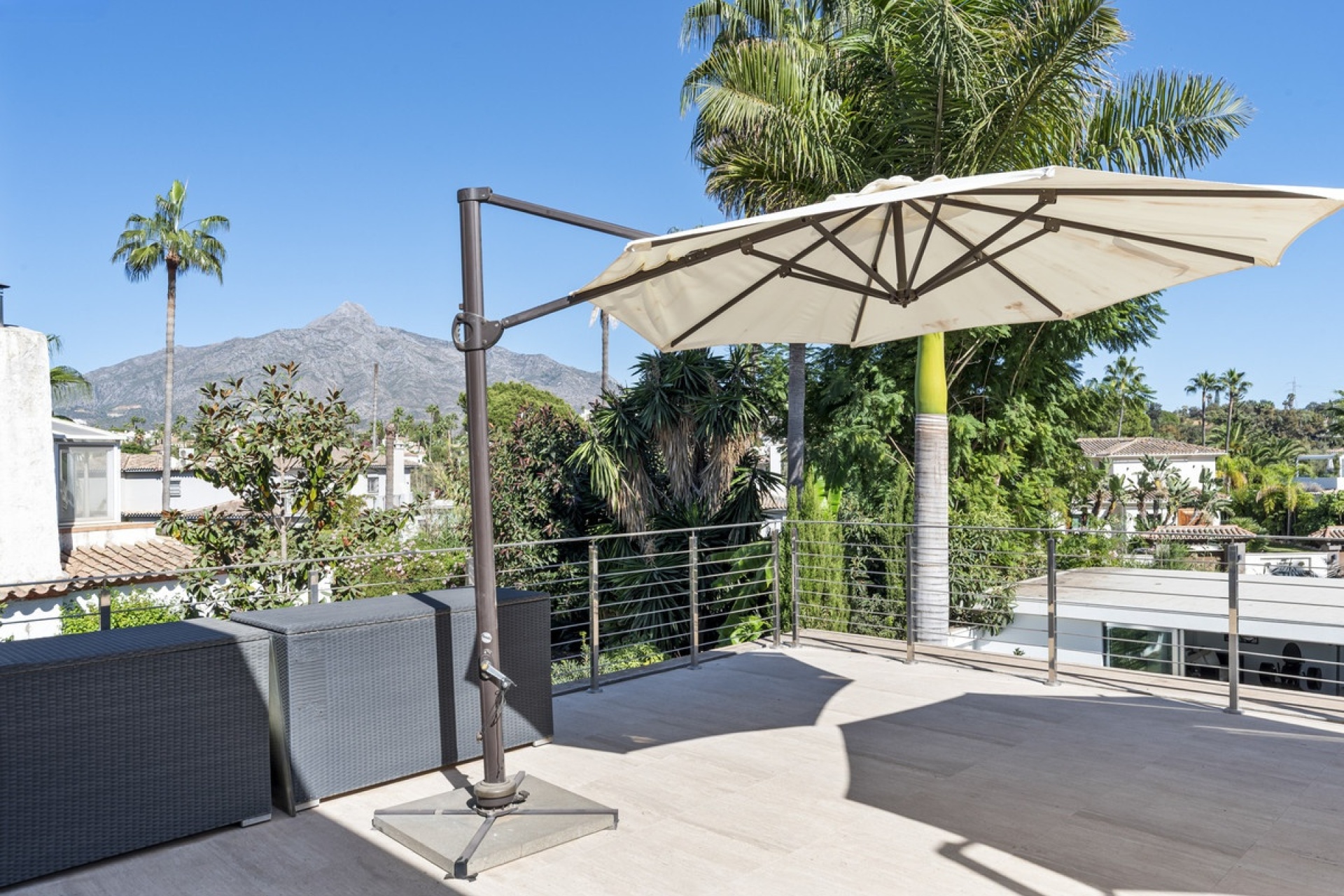 Rynek wtórny - Villa - Marbella - Nueva Andalucía