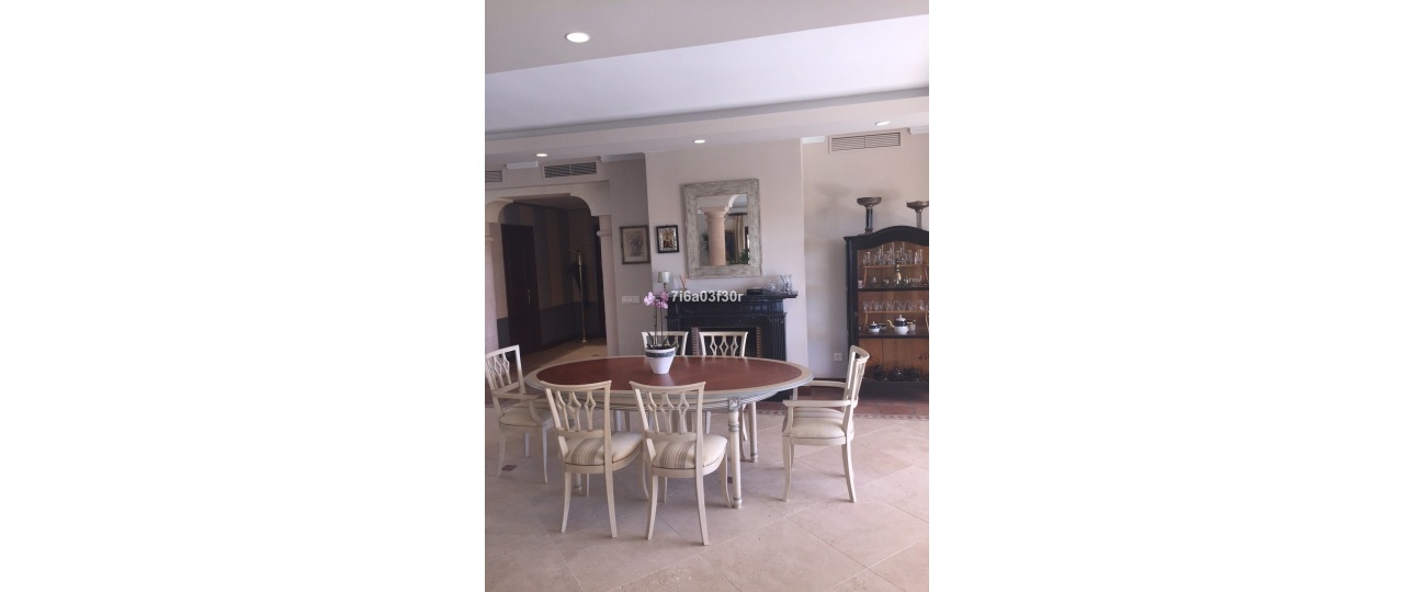 Rynek wtórny - Villa - Marbella - Nueva Andalucía