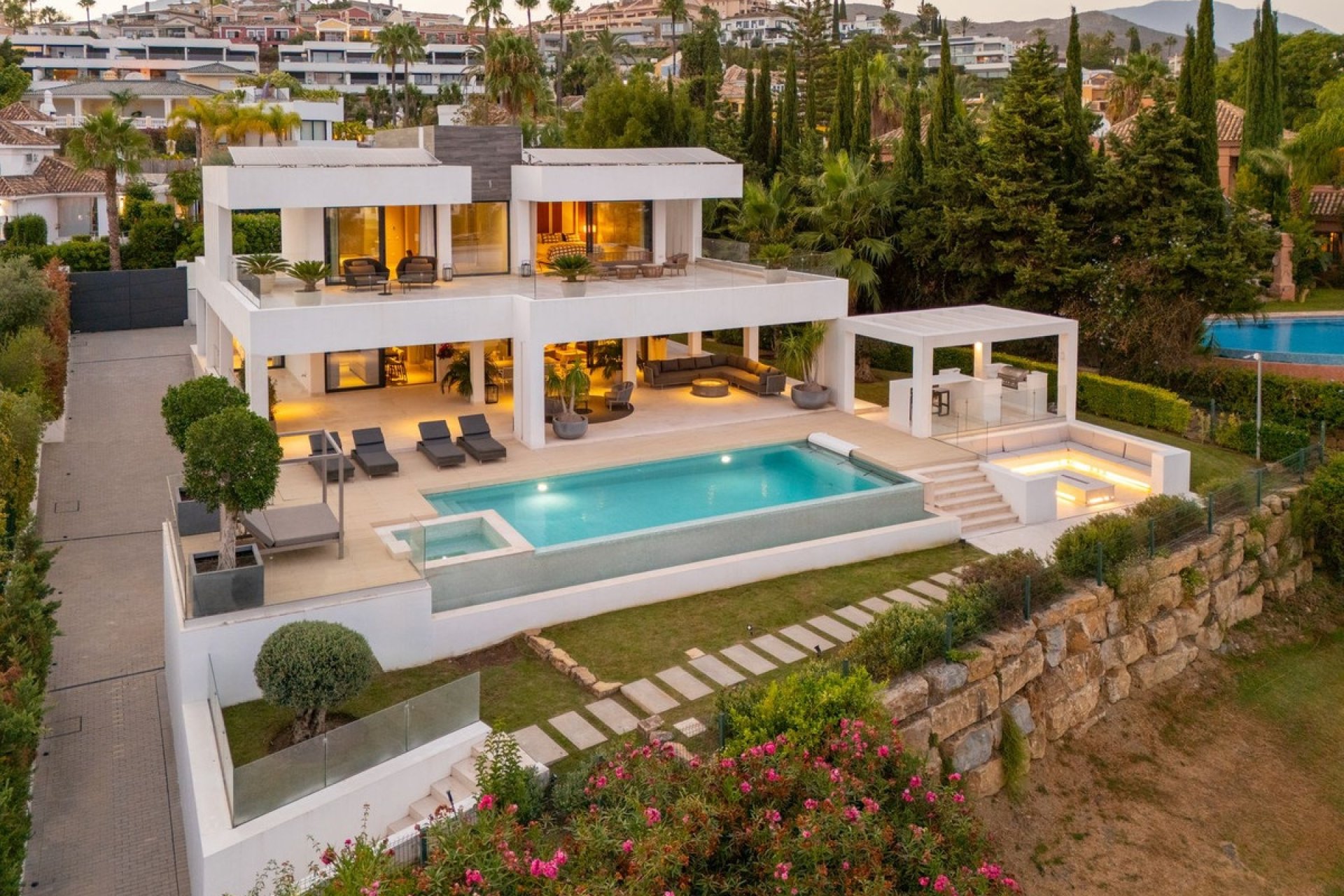 Rynek wtórny - Villa - Marbella - Nueva Andalucía