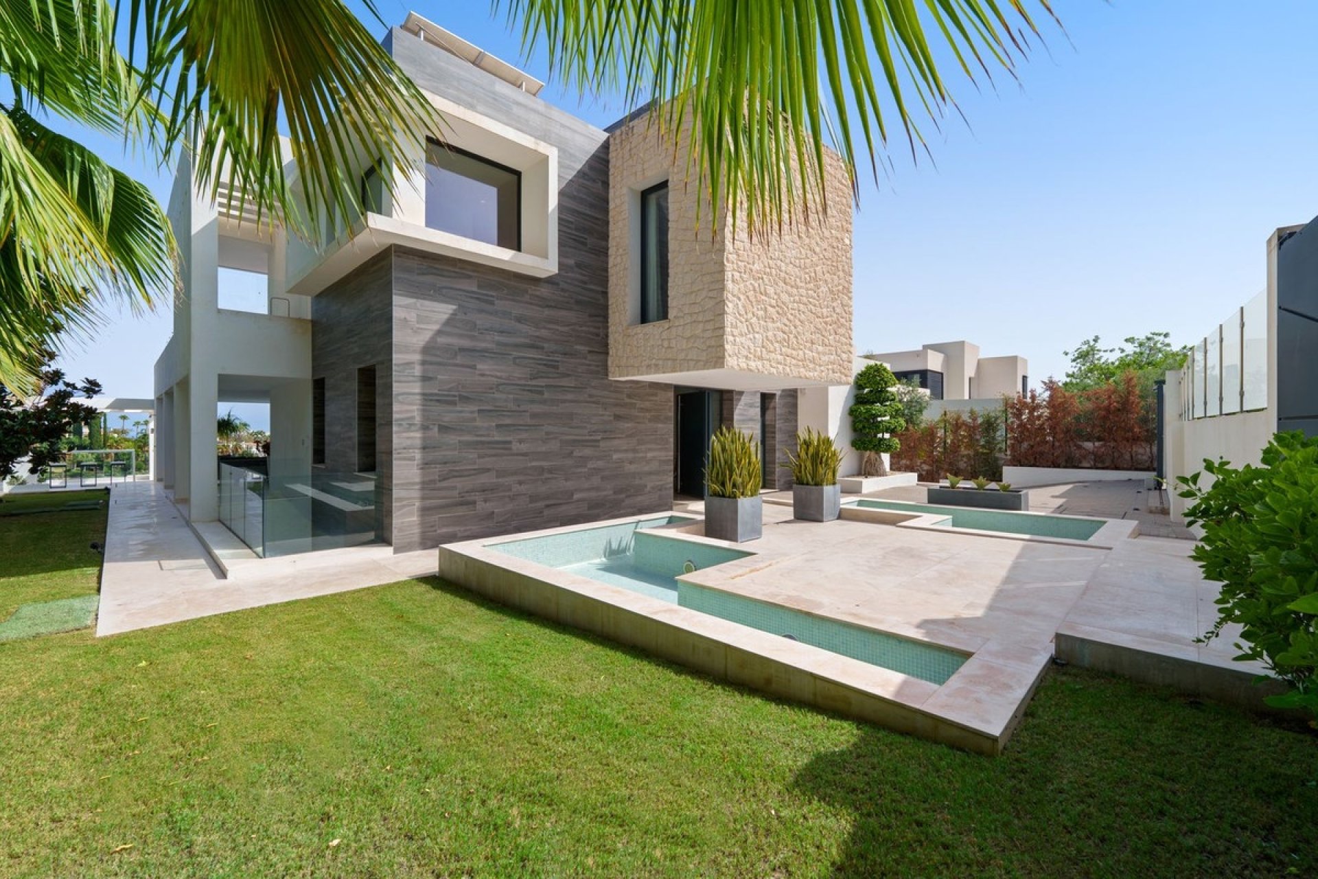 Rynek wtórny - Villa - Marbella - Nueva Andalucía