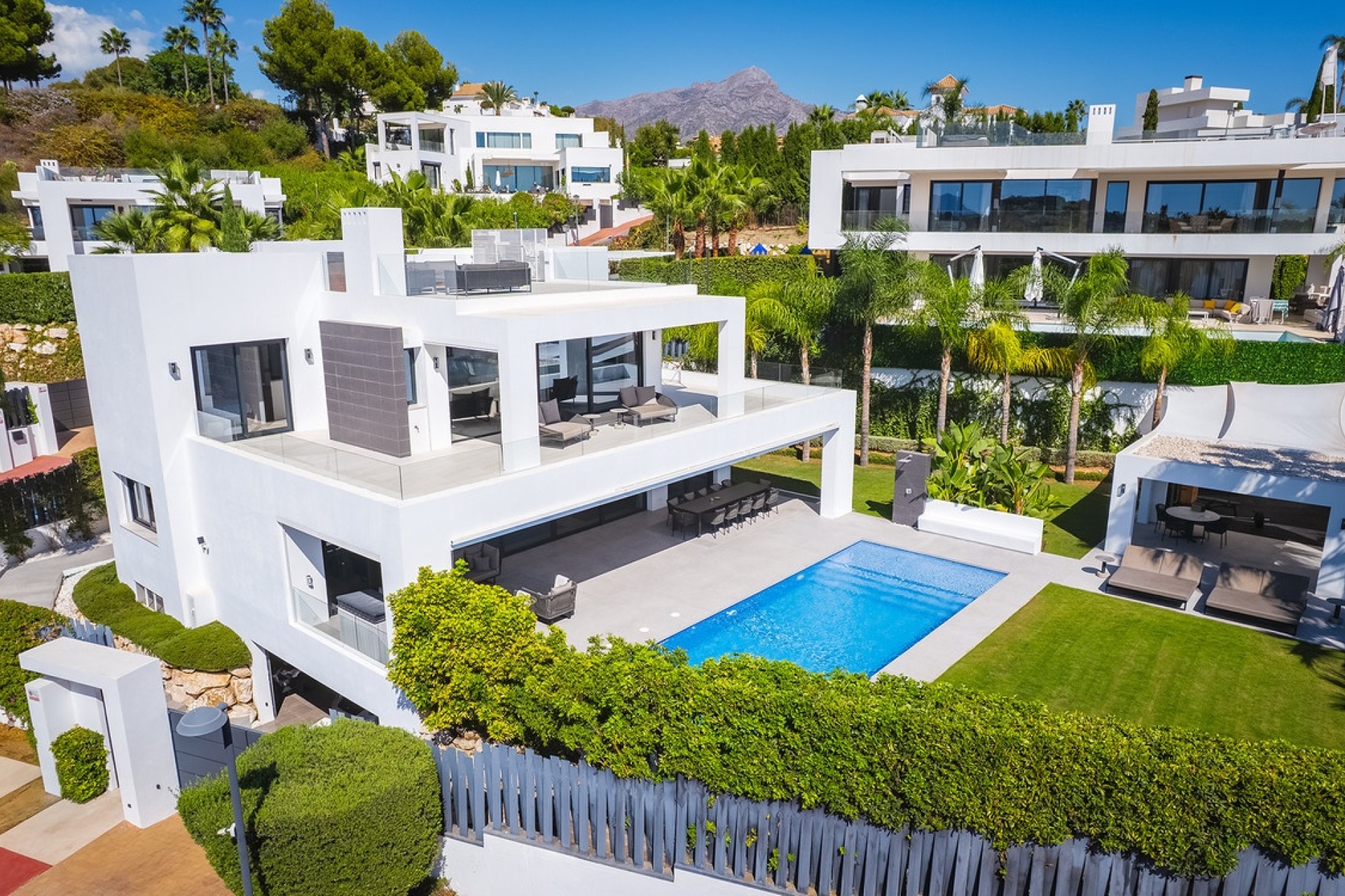 Rynek wtórny - Villa - Marbella - Nueva Andalucía