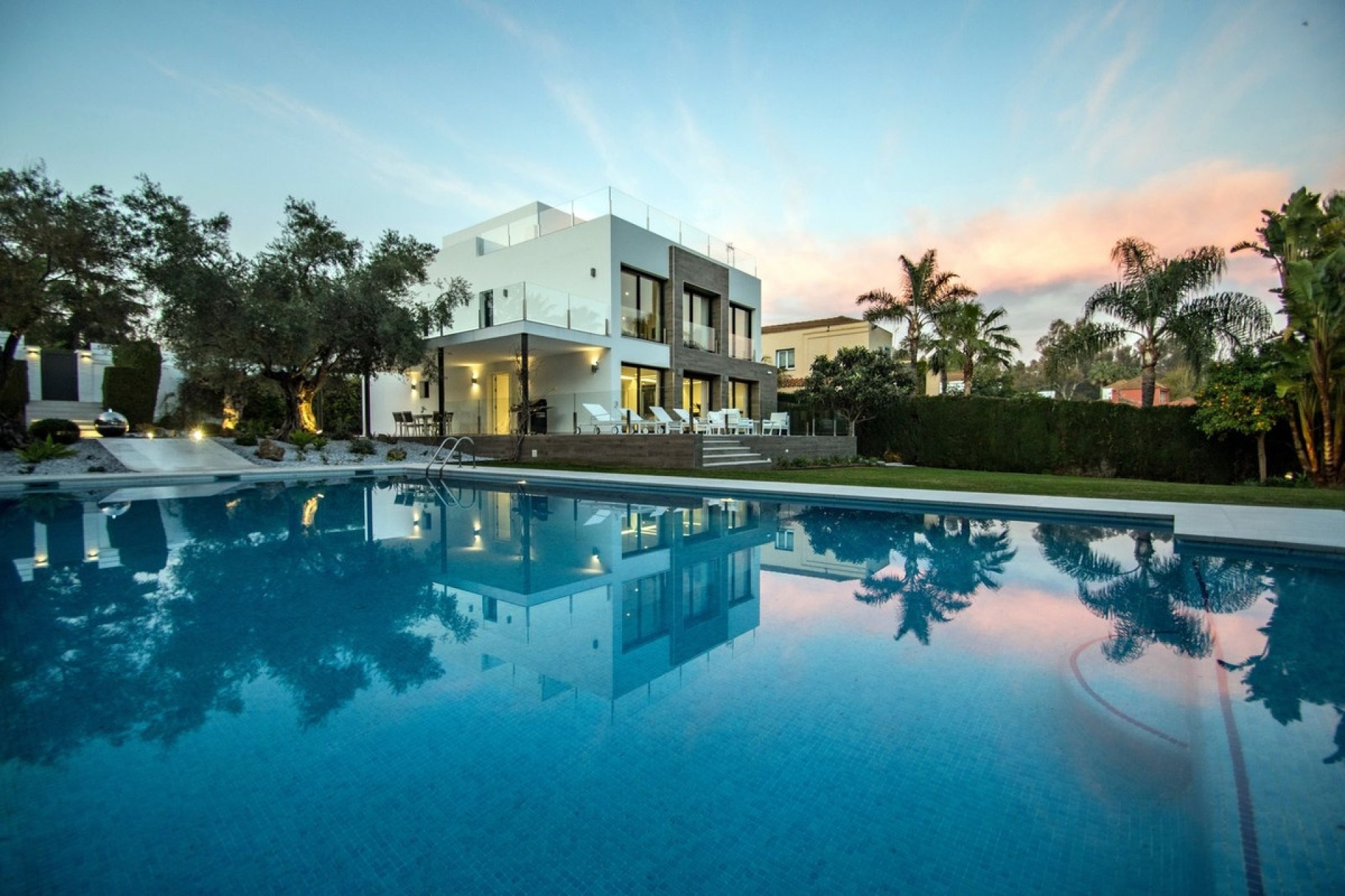 Rynek wtórny - Villa - Marbella - Nueva Andalucía