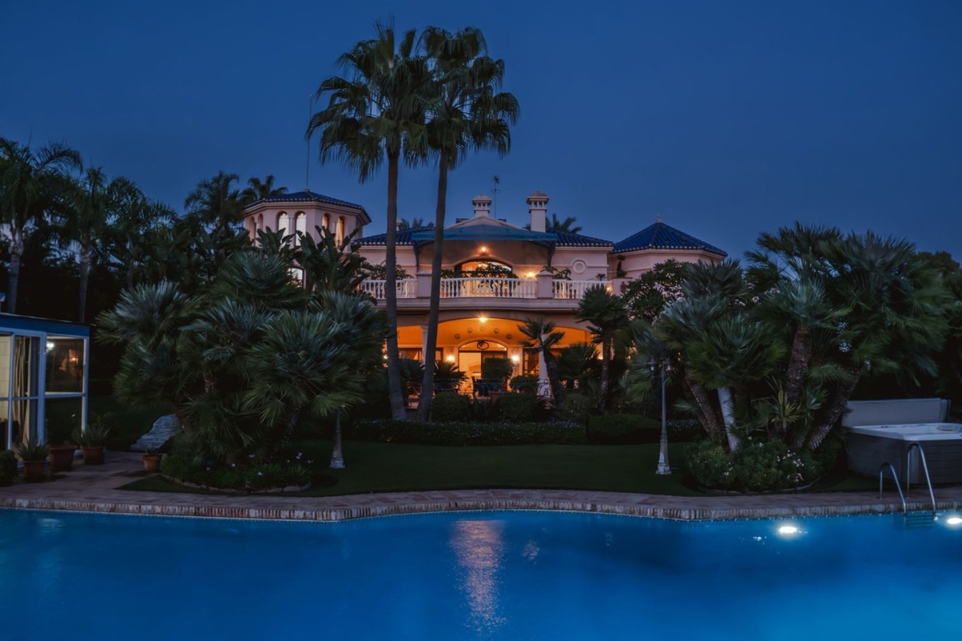 Rynek wtórny - Villa - Marbella - Nueva Andalucía