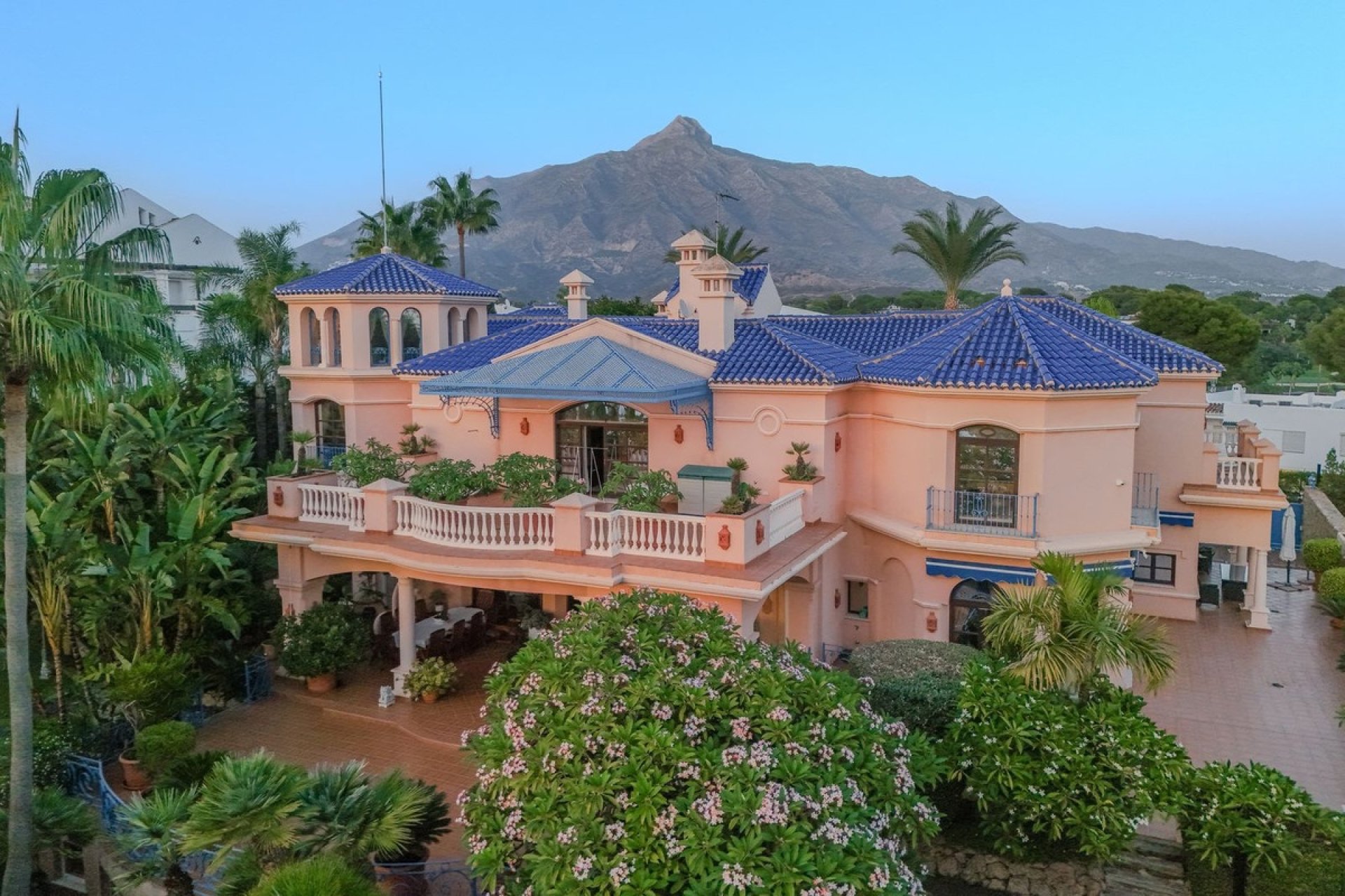 Rynek wtórny - Villa - Marbella - Nueva Andalucía