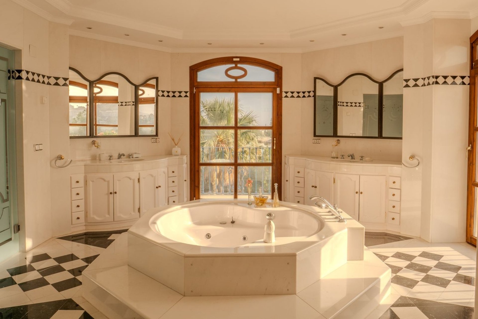 Rynek wtórny - Villa - Marbella - Nueva Andalucía