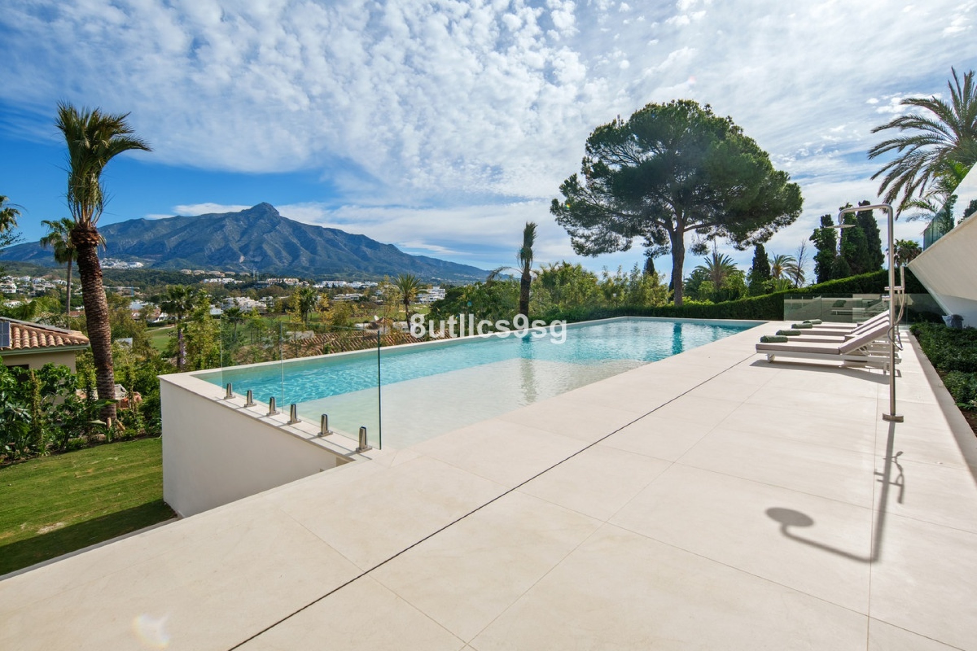Rynek wtórny - Villa - Marbella - Nueva Andalucía