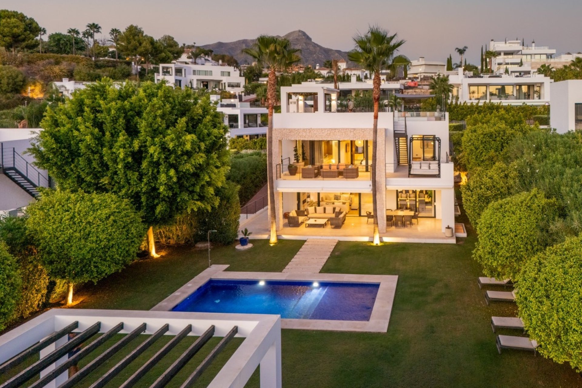 Rynek wtórny - Villa - Marbella - Nueva Andalucía