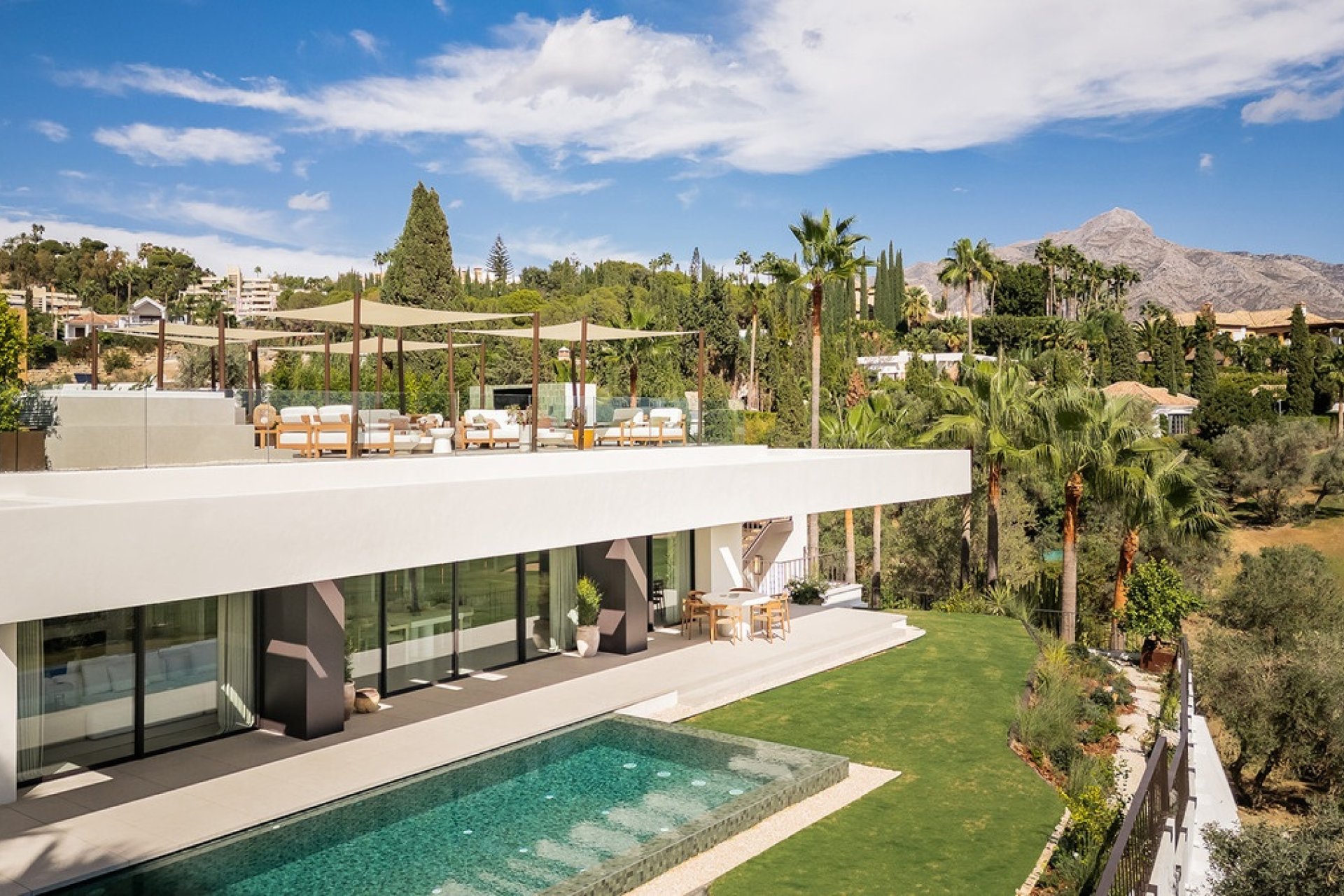 Rynek wtórny - Villa - Marbella - Nueva Andalucía