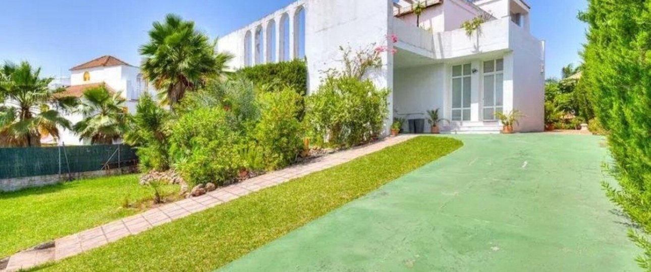 Rynek wtórny - Villa - Marbella - Nueva Andalucía