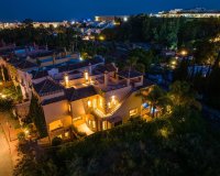 Rynek wtórny - Villa - Marbella - Puerto Banús