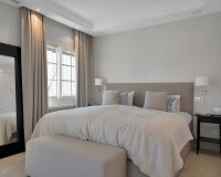 Rynek wtórny - Villa - Marbella - Puerto Banús