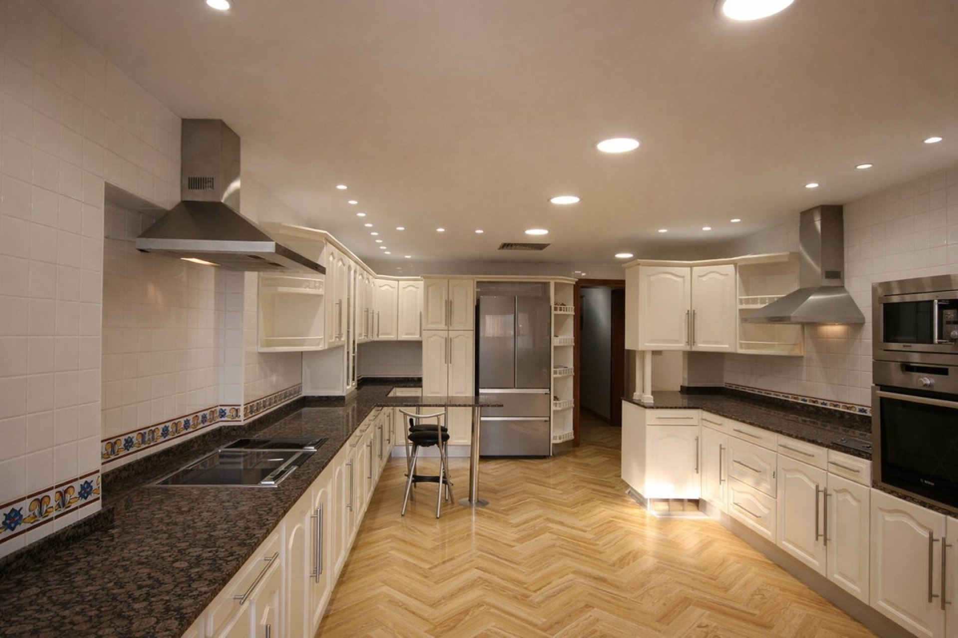 Rynek wtórny - Villa - Marbella - Puerto Banús