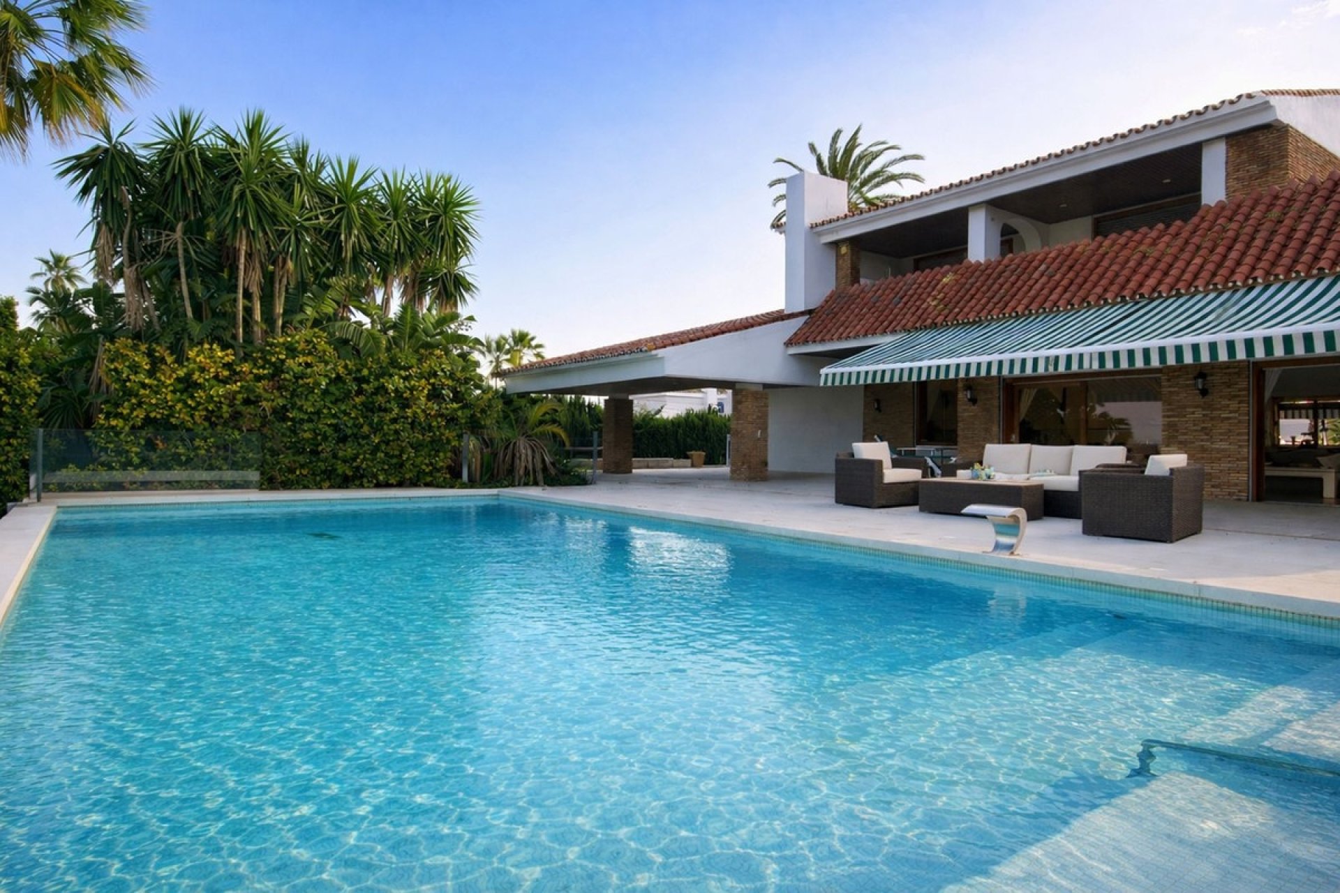 Rynek wtórny - Villa - Marbella - Puerto Banús