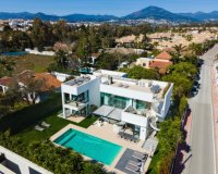 Rynek wtórny - Villa - Marbella - Puerto Banús