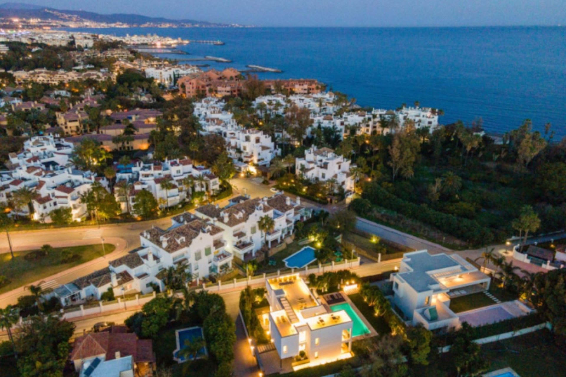 Rynek wtórny - Villa - Marbella - Puerto Banús