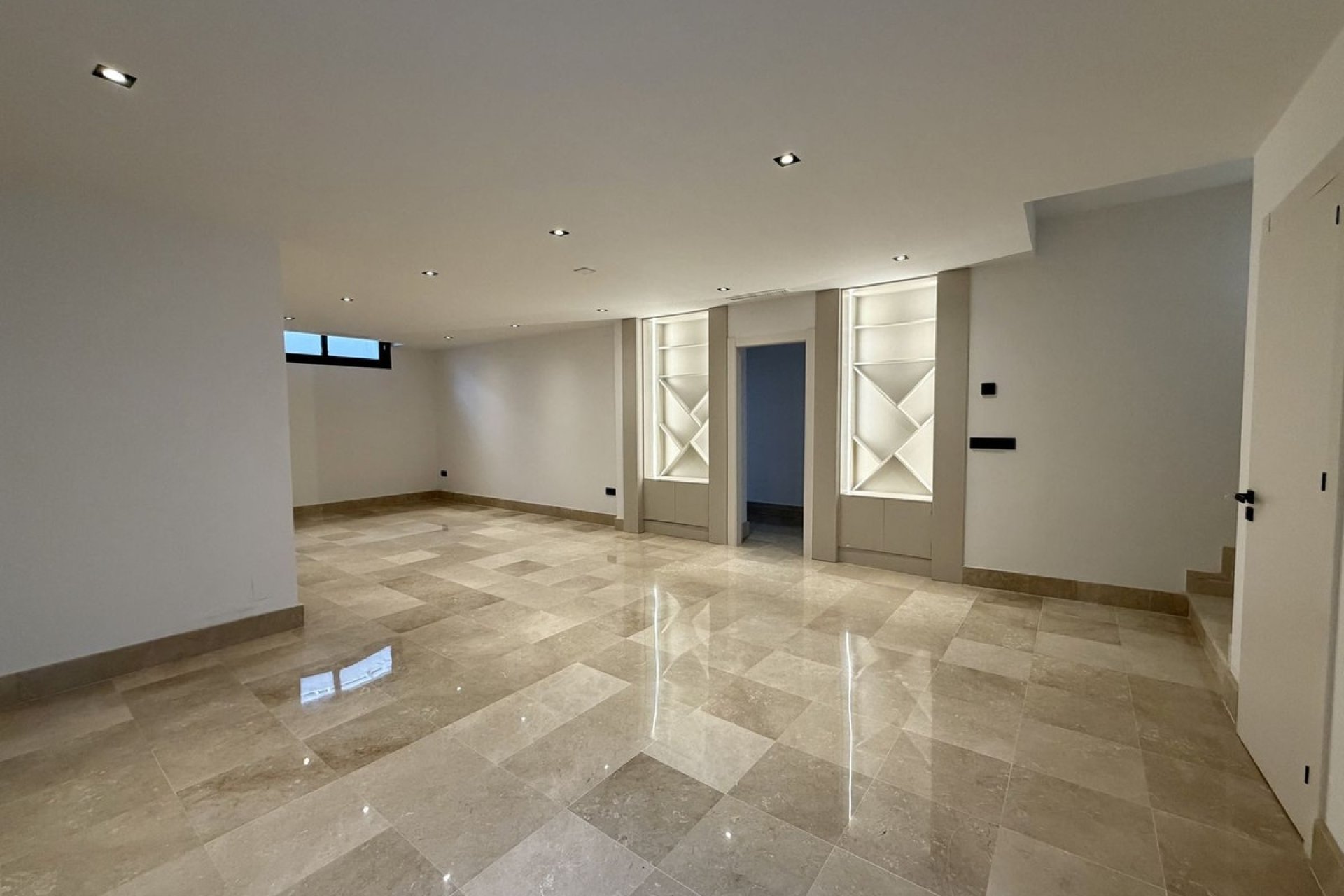 Rynek wtórny - Villa - Marbella - Puerto Banús