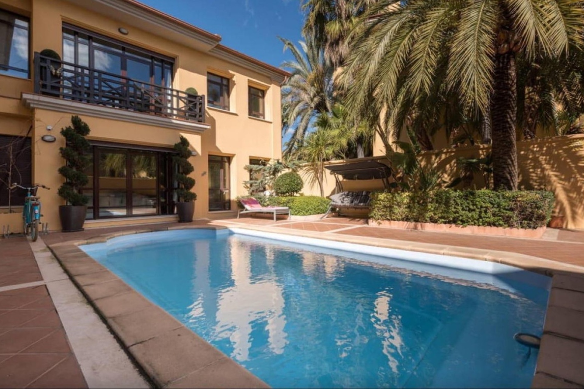 Rynek wtórny - Villa - Marbella - Puerto Banús