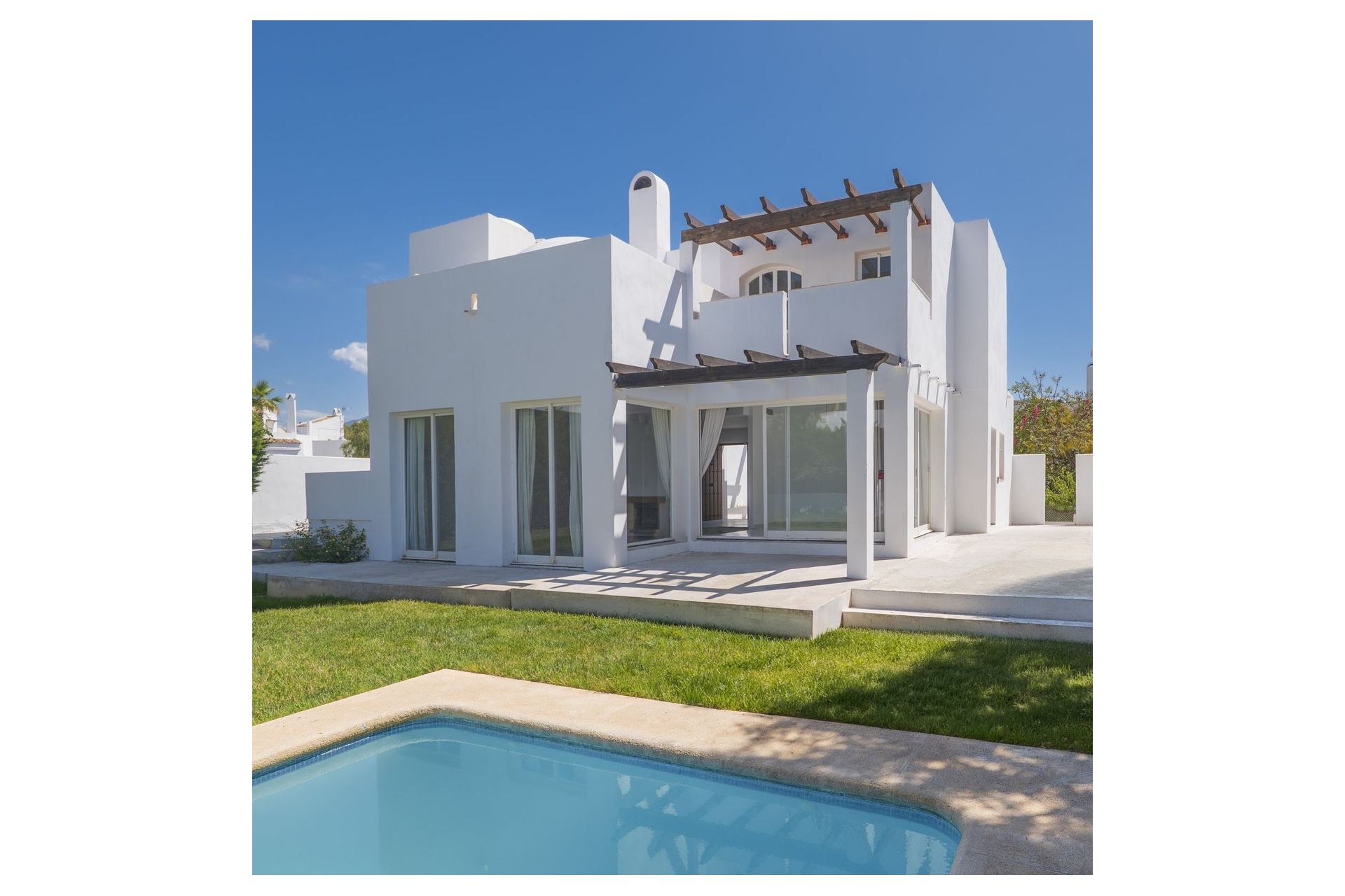 Rynek wtórny - Villa - Marbella - Puerto Banús