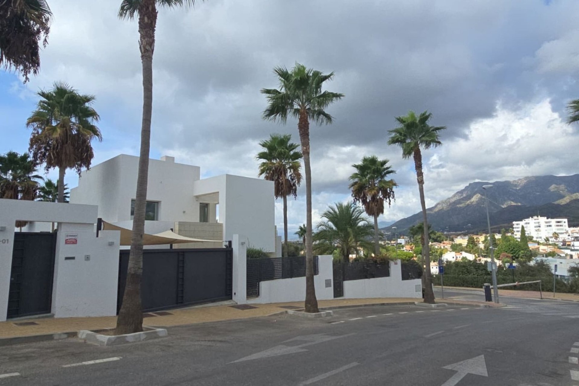 Rynek wtórny - Villa - Marbella - Río Real