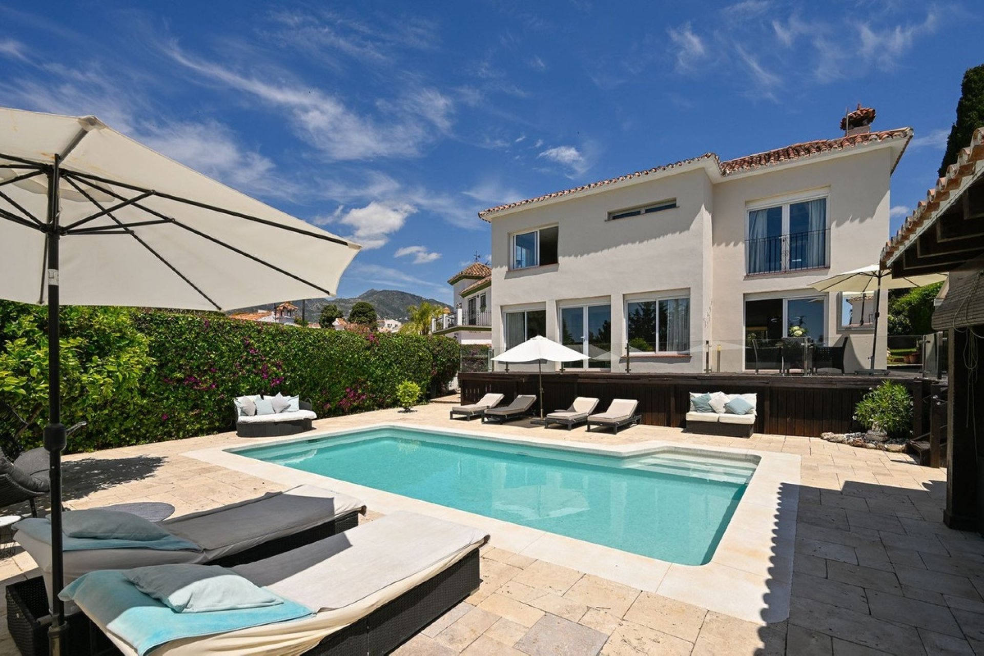 Rynek wtórny - Villa - Marbella - Río Real