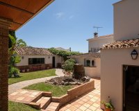 Rynek wtórny - Villa - Marbella - Río Real