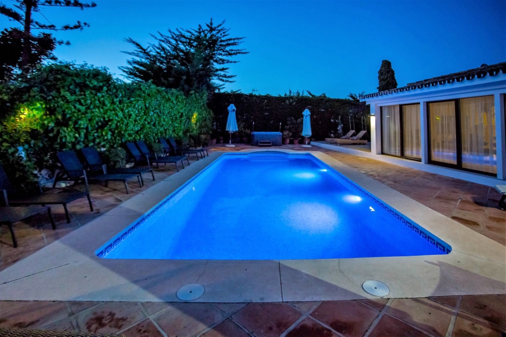 Rynek wtórny - Villa - Marbella - San Pedro de Alcántara