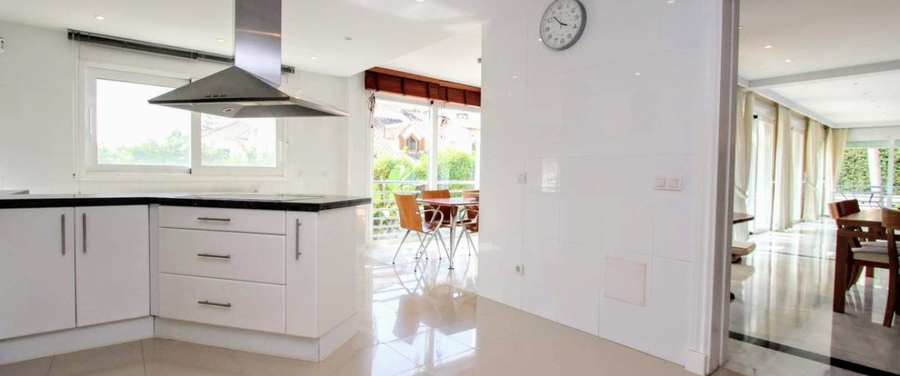 Rynek wtórny - Villa - Marbella - San Pedro de Alcántara