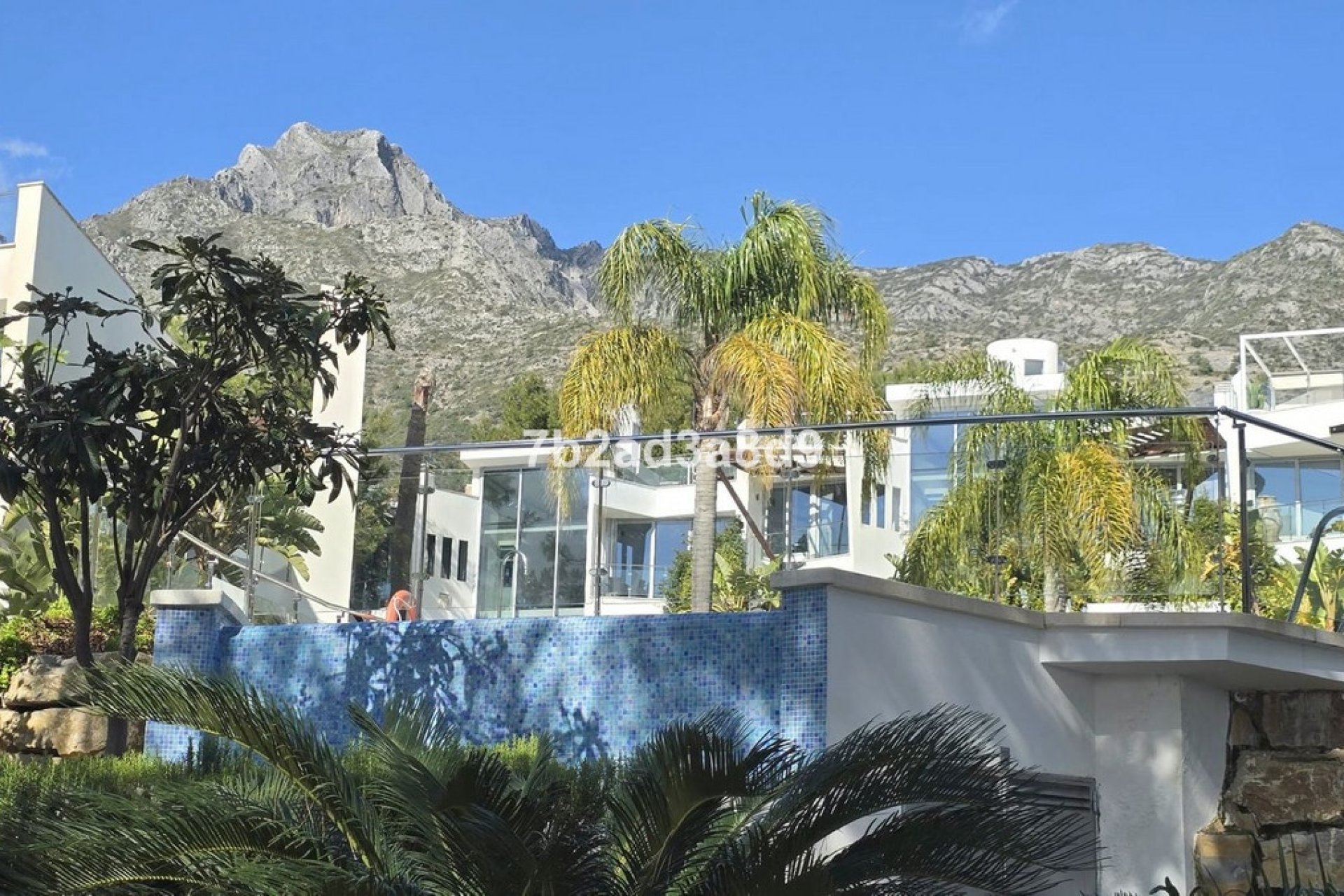 Rynek wtórny - Villa - Marbella - The Golden Mile