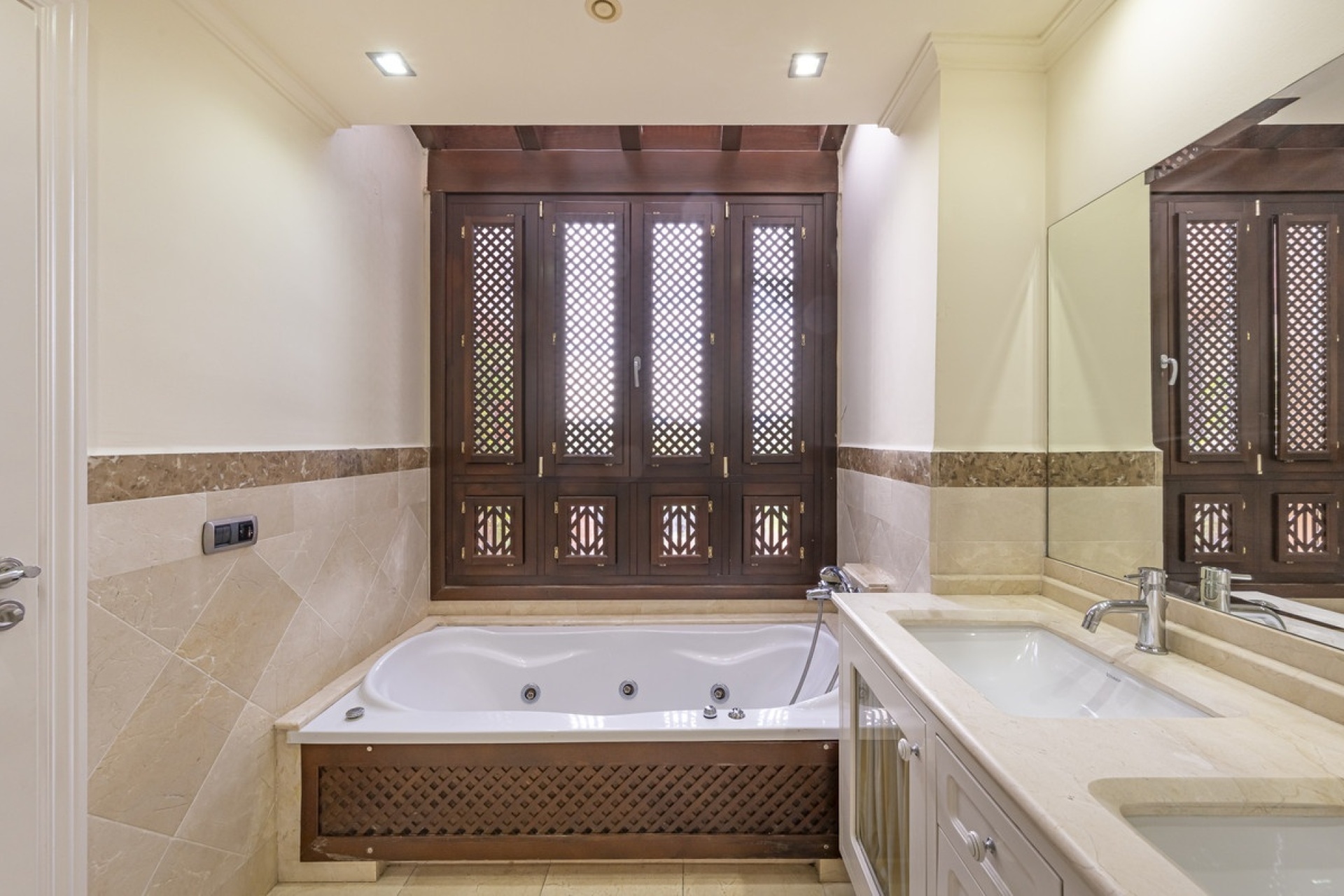 Rynek wtórny - Villa - Marbella - The Golden Mile