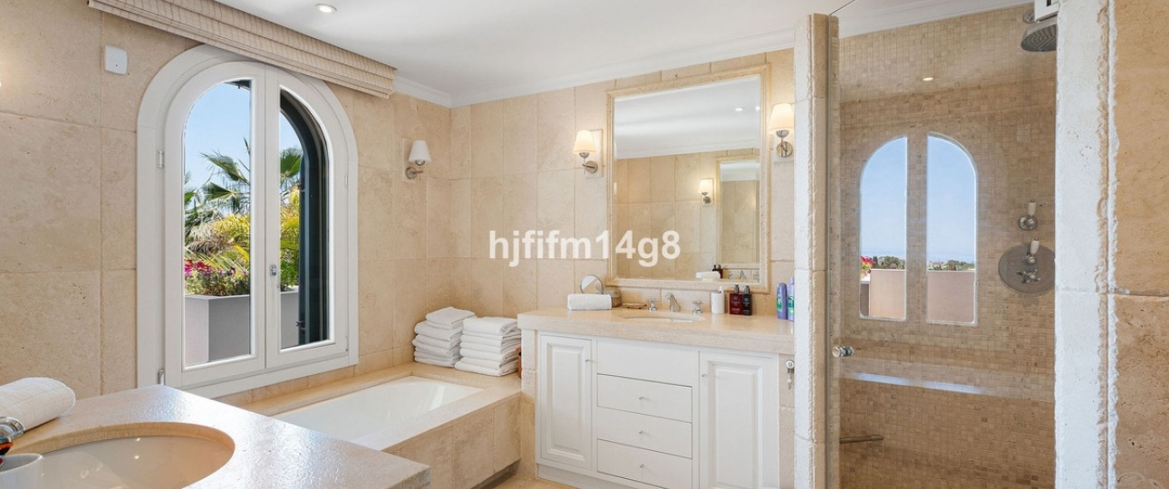 Rynek wtórny - Villa - Marbella - The Golden Mile