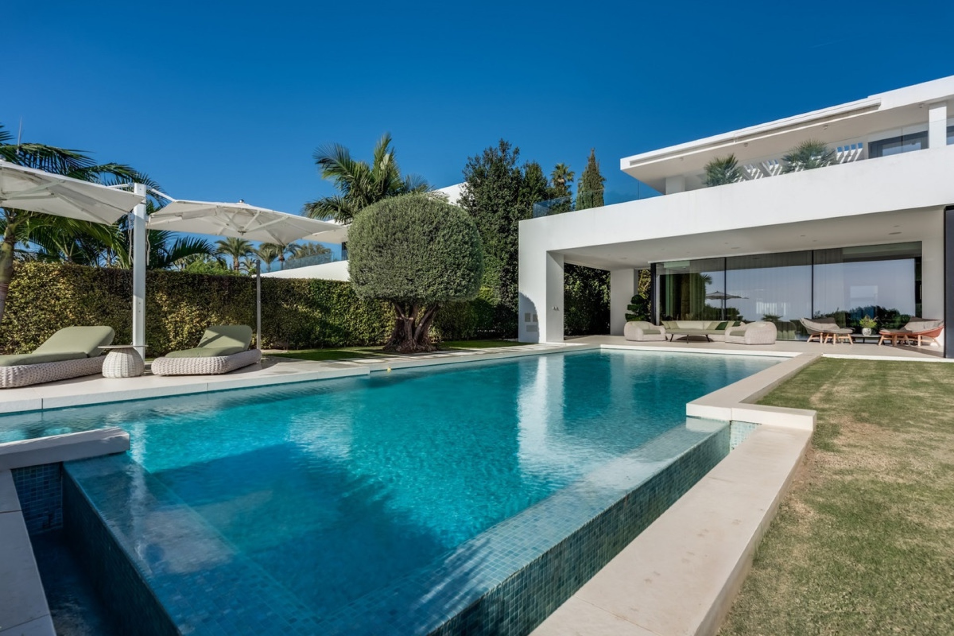 Rynek wtórny - Villa - Marbella - The Golden Mile