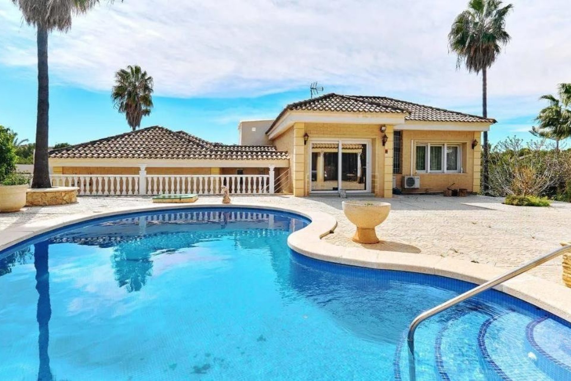 Rynek wtórny - Villa - Orihuela - Campoamor