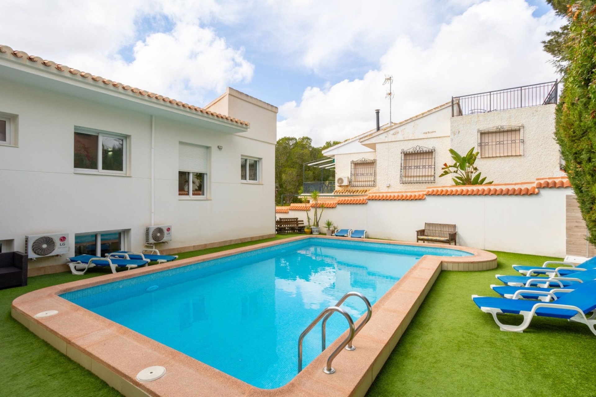 Rynek wtórny - Villa - Orihuela - Campoamor