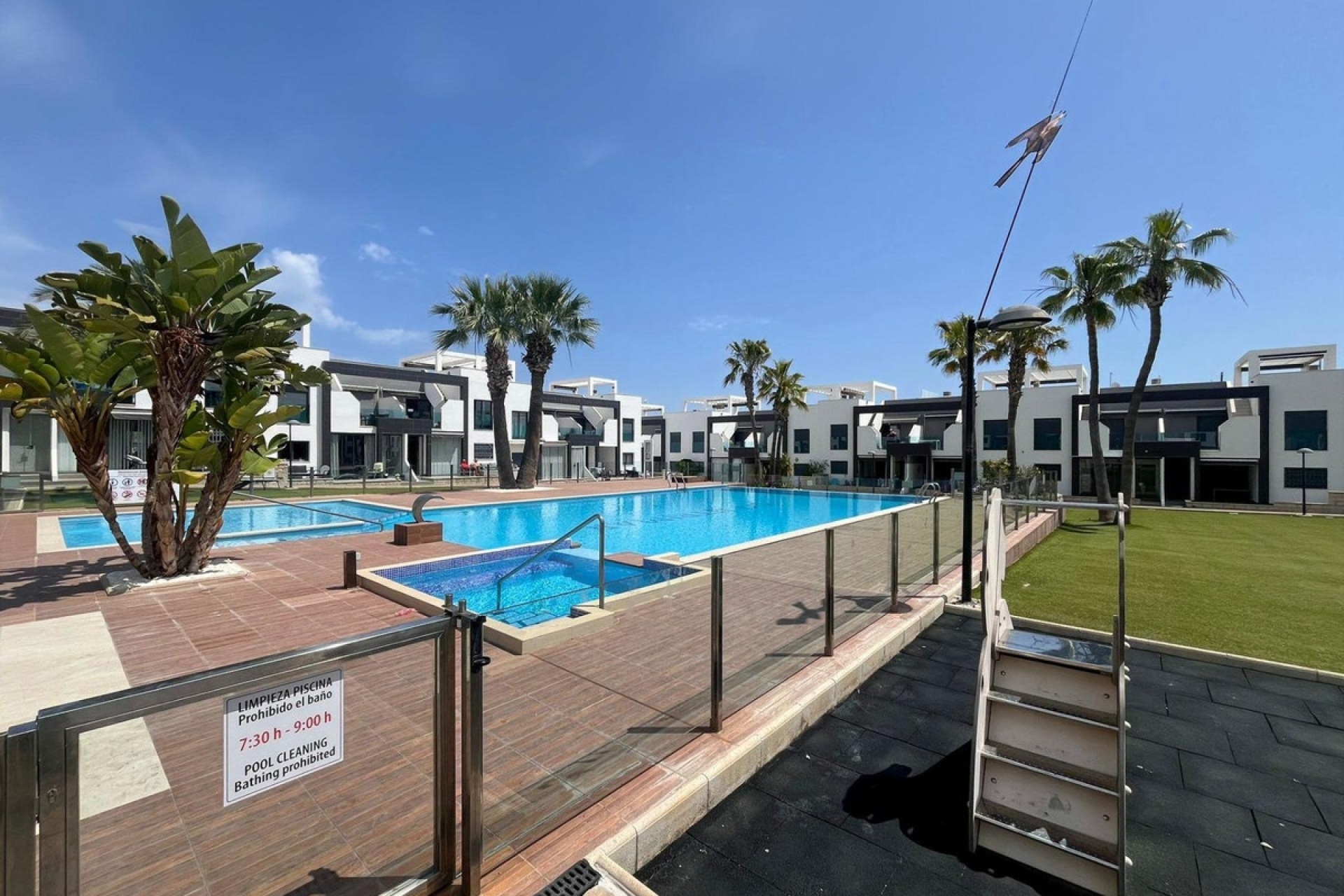 Rynek wtórny - Villa - Orihuela - La Zenia