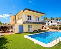 Rynek wtórny - Villa - Orihuela - La Zenia