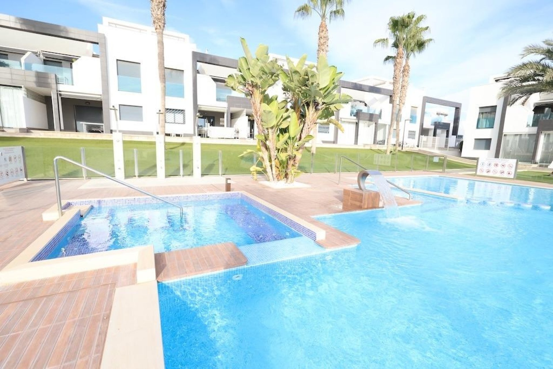 Rynek wtórny - Villa - Orihuela - La Zenia