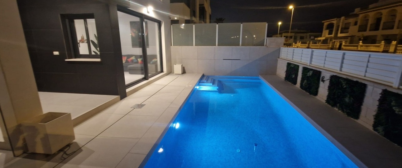 Rynek wtórny - Villa - Orihuela - Punta Prima