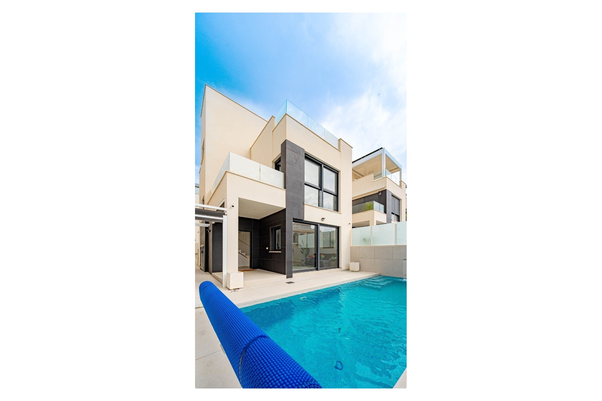 Rynek wtórny - Villa - Orihuela - Punta Prima