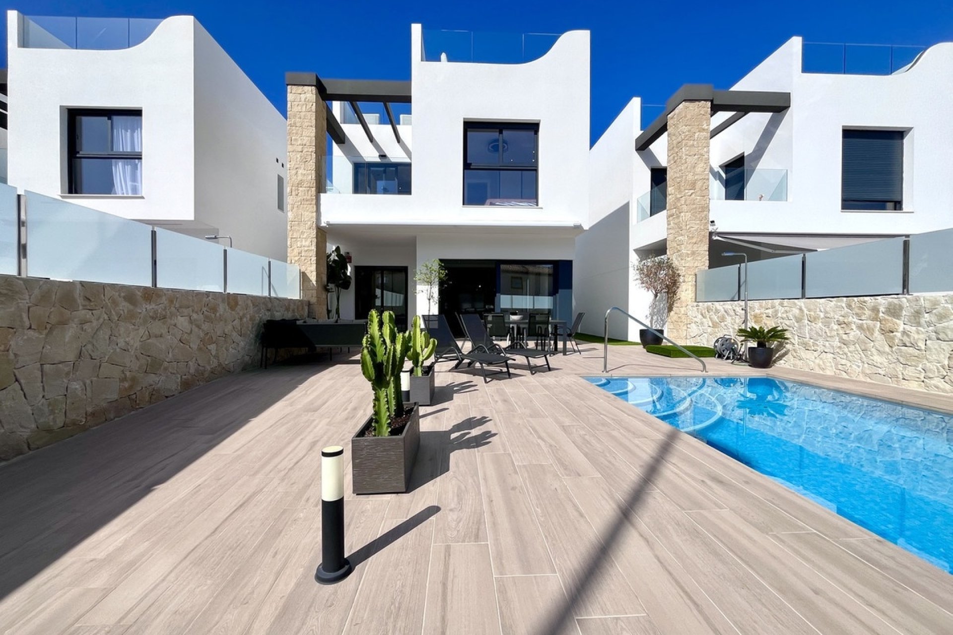 Rynek wtórny - Villa - Orihuela - Punta Prima