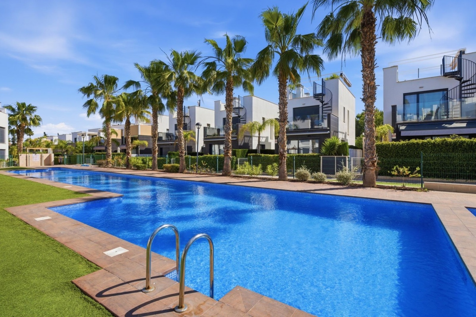 Rynek wtórny - Villa - Orihuela - Punta Prima