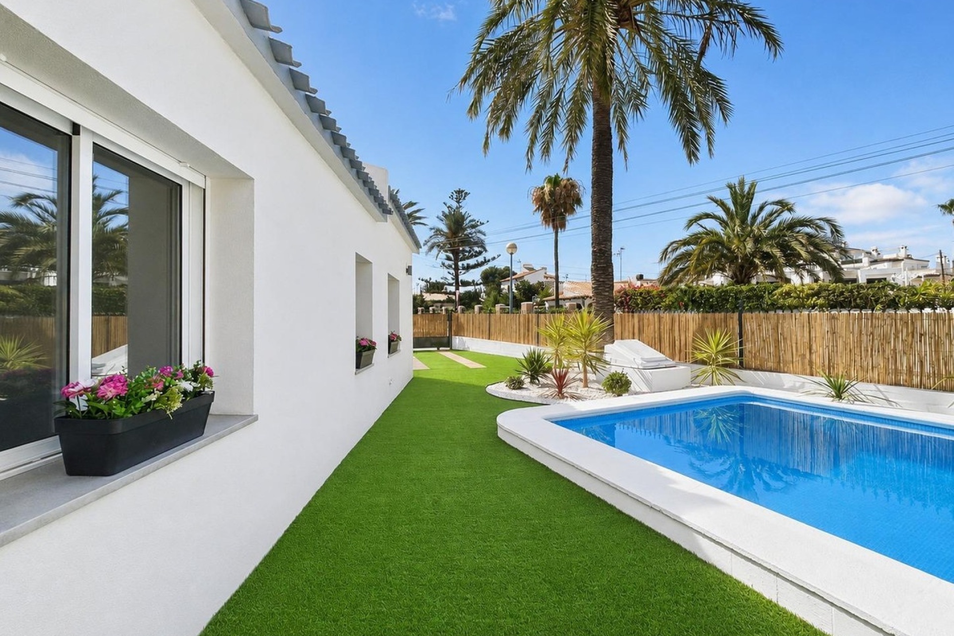 Rynek wtórny - Villa - Orihuela - Punta Prima