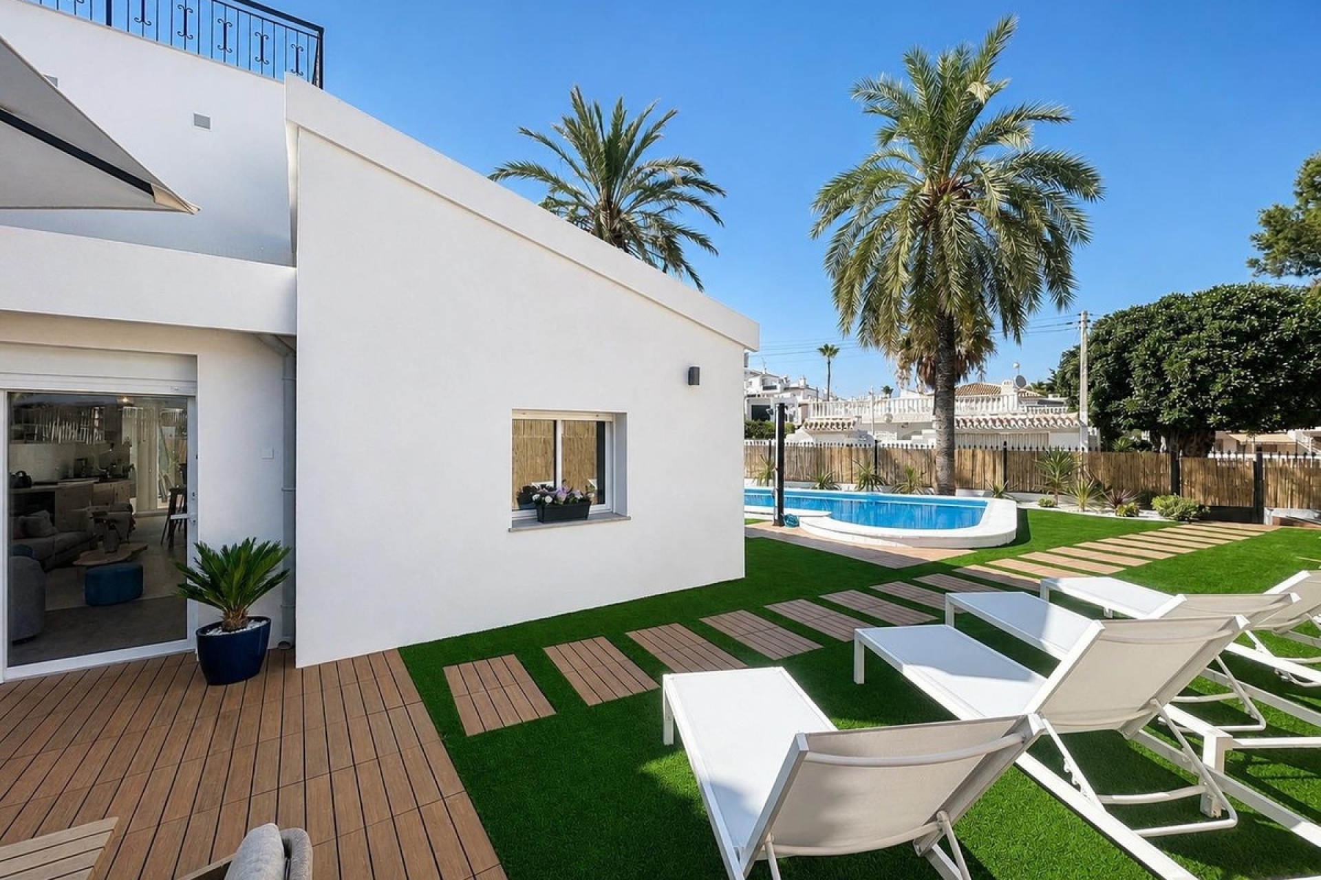 Rynek wtórny - Villa - Orihuela - Punta Prima