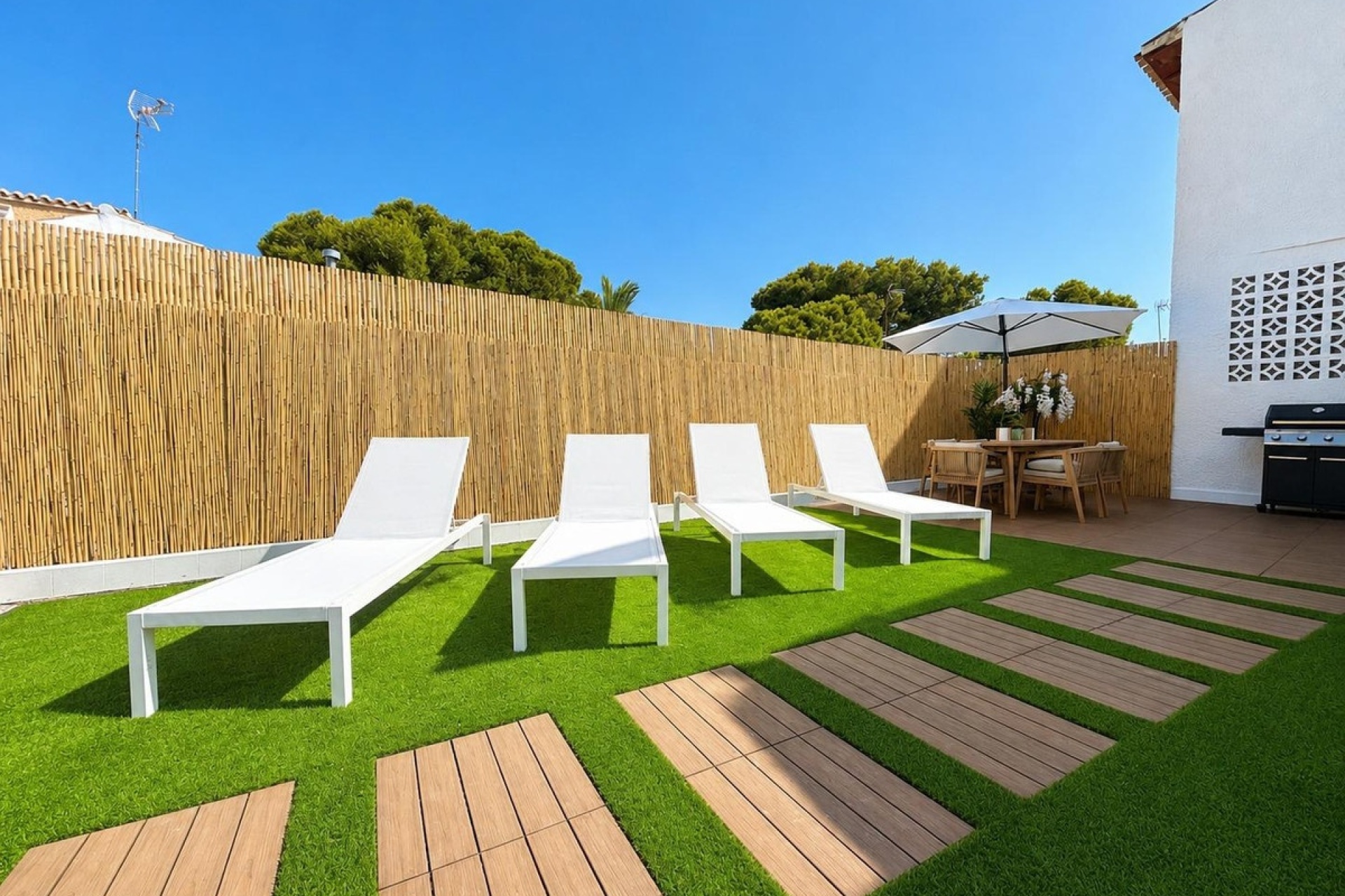 Rynek wtórny - Villa - Orihuela - Punta Prima