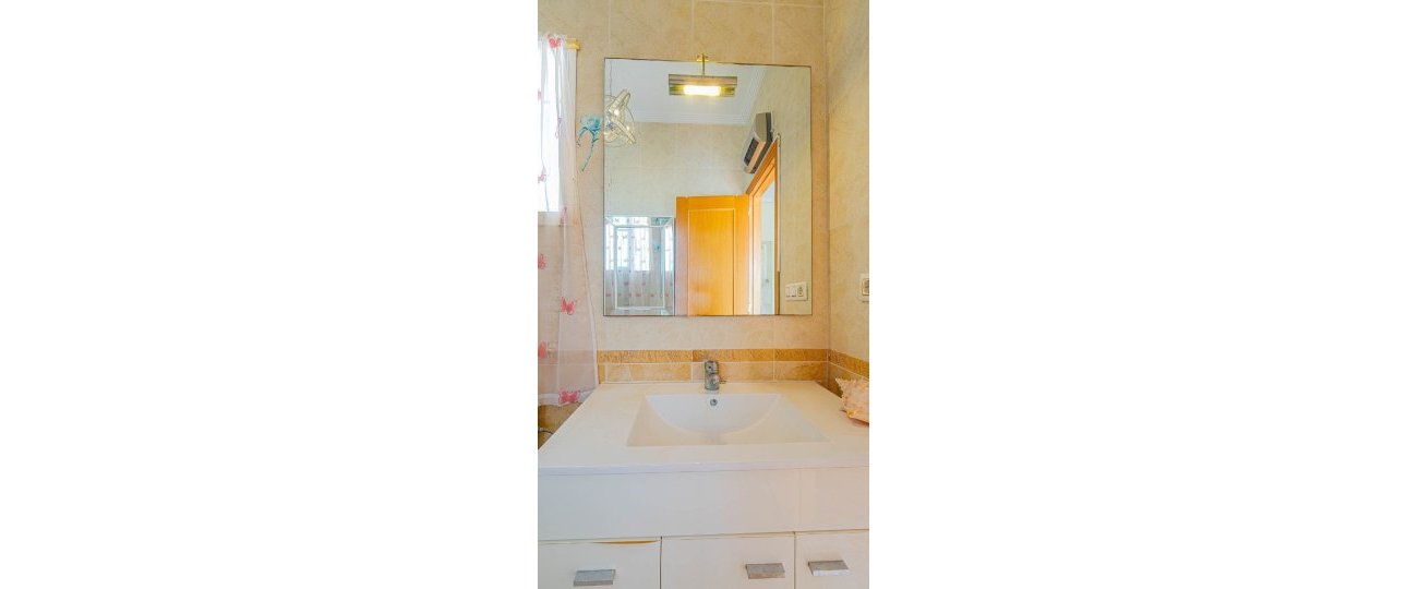 Rynek wtórny - Villa - Orihuela - Punta Prima