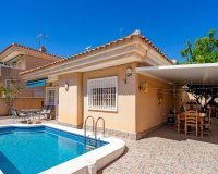 Rynek wtórny - Villa - Orihuela - Punta Prima