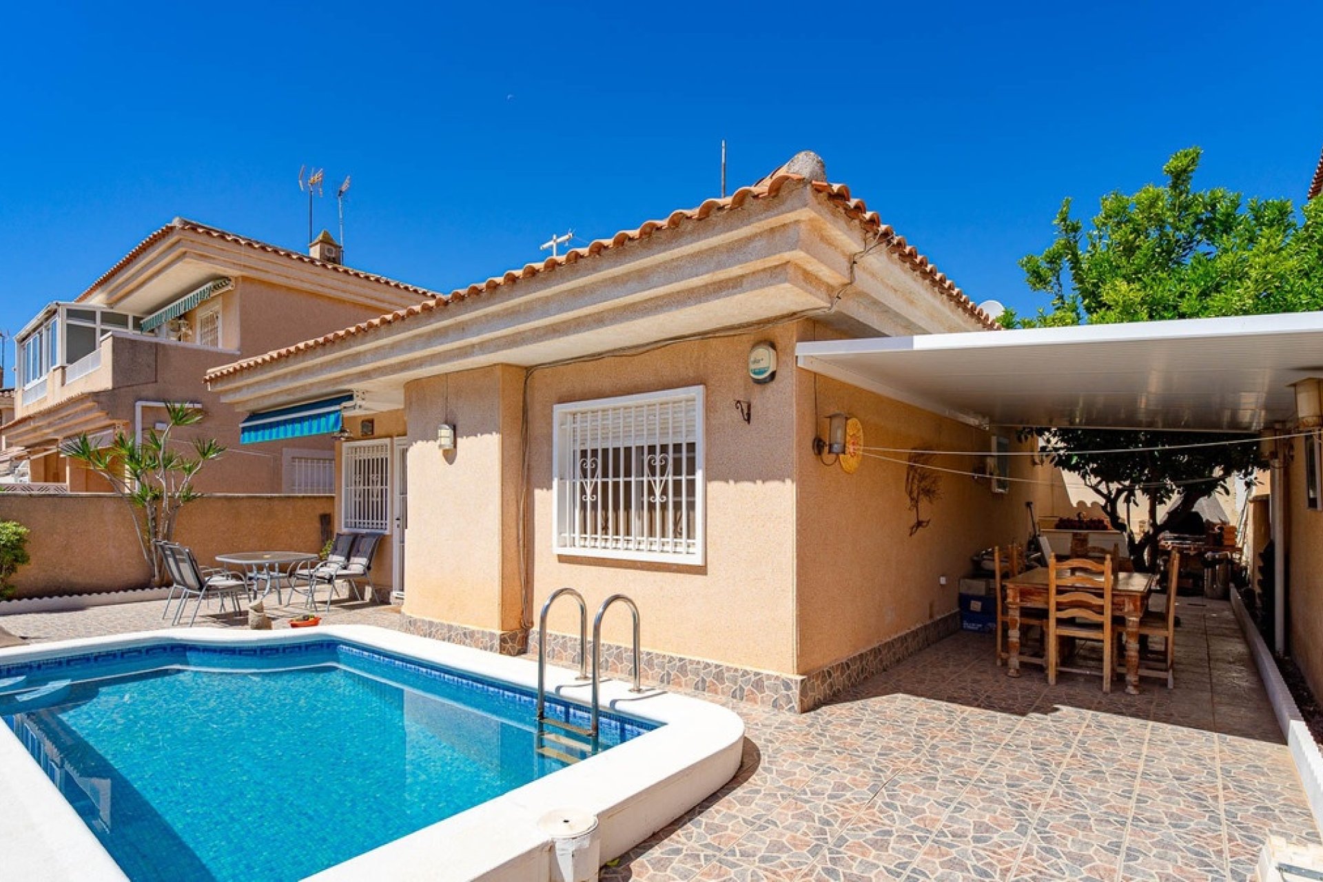 Rynek wtórny - Villa - Orihuela - Punta Prima